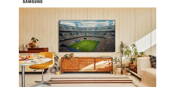 14 Melhores TVs de 55 Polegadas em 2026: O Guia Definitivo da Era da Inteligência Artificial 10 ilustração DO MODELO EM UMA PAREDE DE SALA